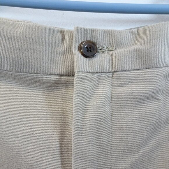 Eddie Bauer Mens Pants 42 x 30 Pleated Front Khaki Pants Wrinkle Resistant - Picture 3 of 7